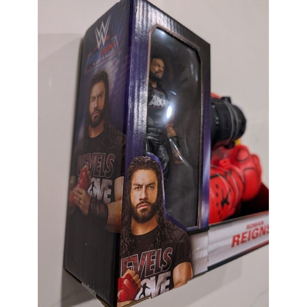 Mattel WWE Roman Reigns Main Event Role Play Set  Action Figure Gauntlet OTC New - Picture 3 of 5